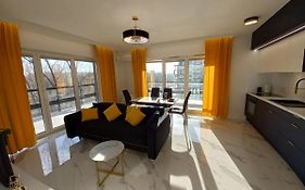 Plaza Tower Apartament, Sauna, Targi Kielce